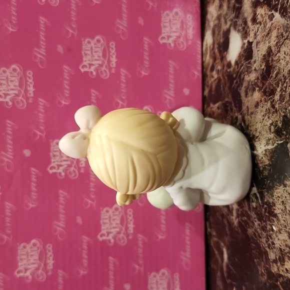 1994 ENESCO PRECIOUS MOMENTS "CAN'T GET ENOUGH OF OUR CLUB" #B0009 FIGURINE #K - Picture 3 of 6